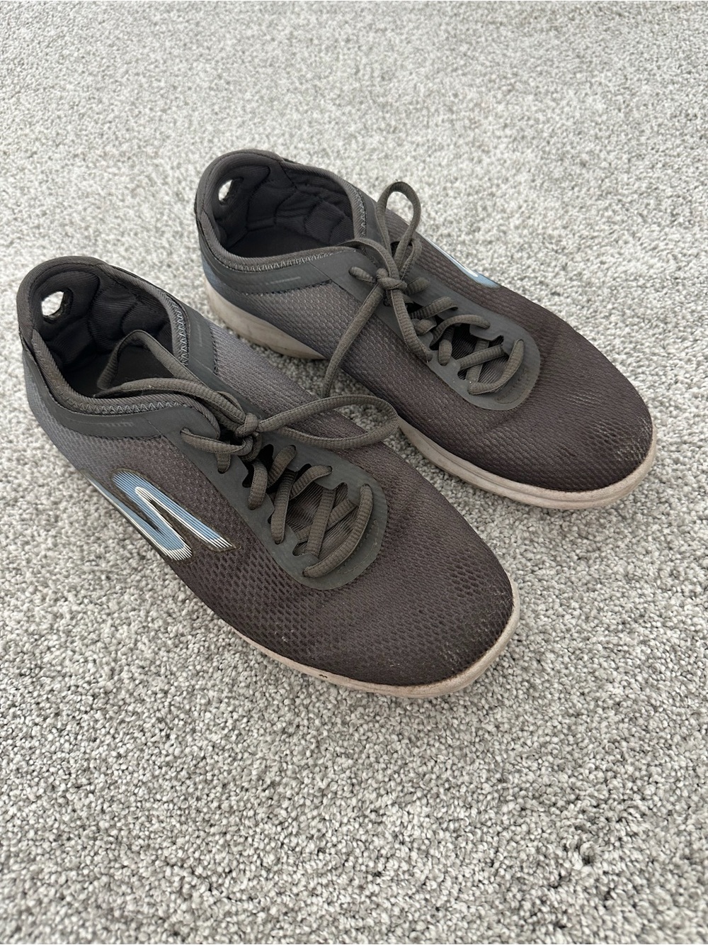 Sketchers Quick Fit Gray Sneakers women’s size 9 shoes